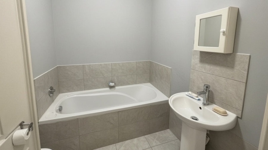 2 Bedroom Property for Sale in Parklands Western Cape